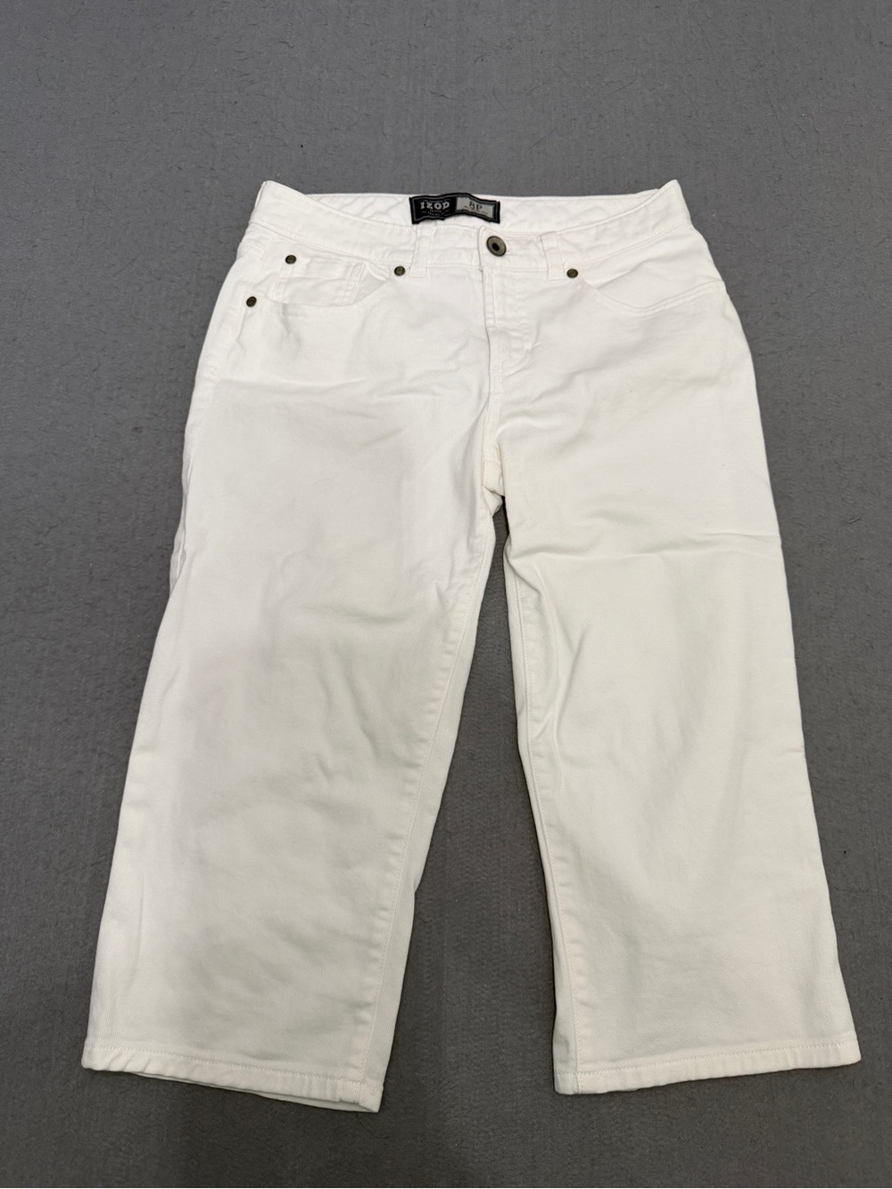 Women’s IZOD White Cropped Pants Capri Jeans Petite Size 8P